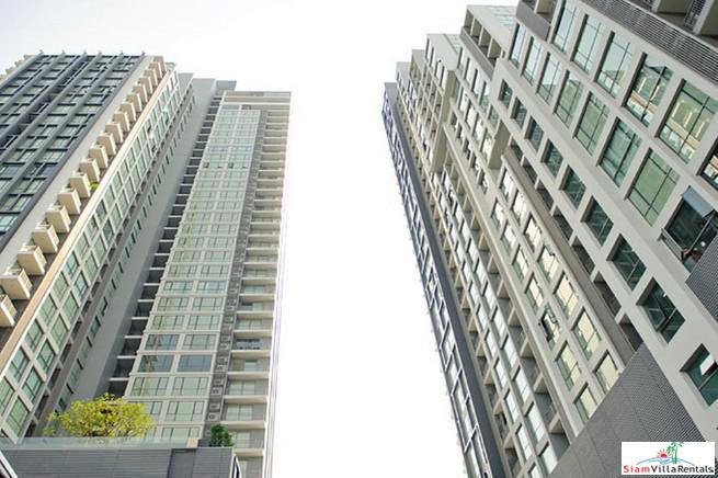 Quattro by Sansiri | Great City Views from this Two Bedroom, Two Bath Condo for Rent in Thong Lo-11