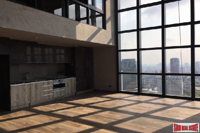 The Lofts Asoke | Luxury Newly Completed One Bed Duplex Corner Unit on High Floor