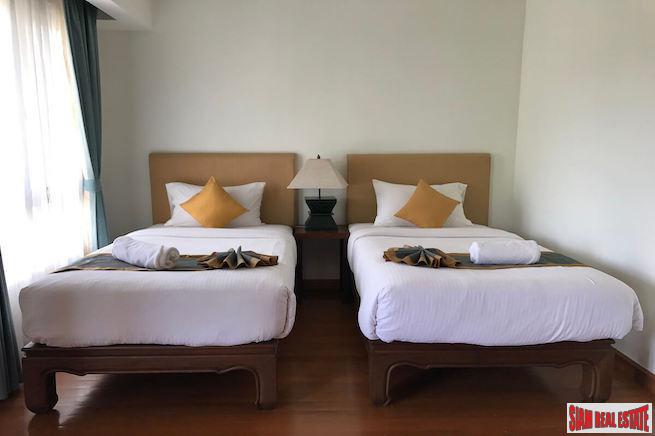 Laguna Townhomes | Spectacular Golf Course Views from this Three Bedroom Townhome for Sale-3