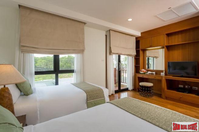 Laguna Townhomes | Fantastic Four Bedroom Townhome with Private Pool & Golf Views for Sale-2