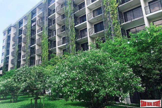 Blossom Condo @ Sathorn - Charoenrat | City and Temple Views from this New 2 Bed Corner Unit on the Top Floor