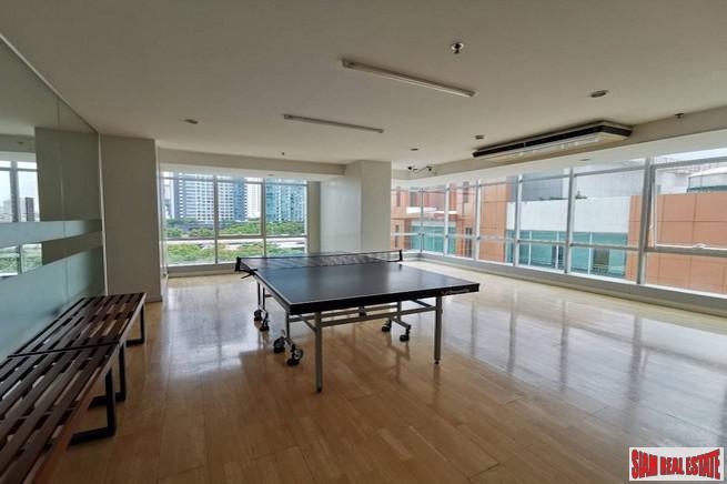 Baan Sathorn Chaophraya | Exceptional River Views from this Two Bedroom Condo for Sale in Saphan Taksin-4