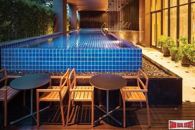 Noble Reveal | Warm and Homey One Bedroom with Clear City Views for Sale in Ekkamai