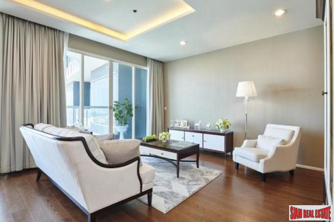 Menam Residence | Fantastic River & City Views from this 48th Floor Three Bedroom Condo for Sale-6