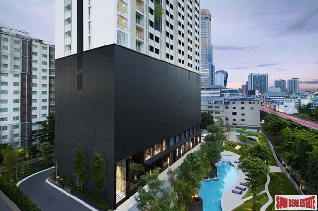 New Ready to Move in High-Rise Condo in Excellent Location of Asoke - Ratchada - Guarantee Return 5% NET for 8 Years and 8% Discount!-0