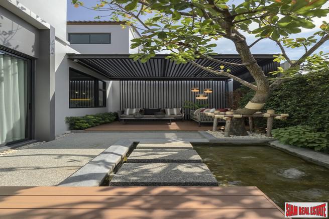 New Project in Construction Of Modern Smart Home Town Houses with Large Club House at Ladprao-15