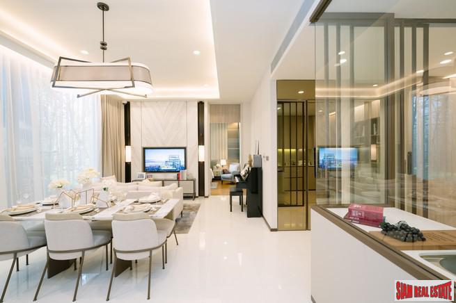 New Ultra Luxury High-Rise on Sukhumvit Road close to BTS Ekkamai - 2 Bed Units