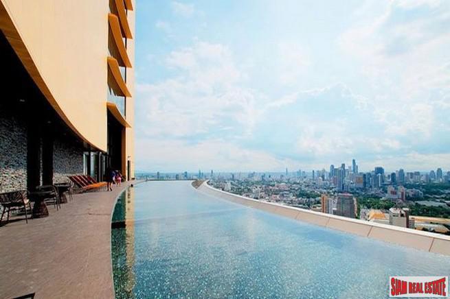 The Lumpini 24 | Fantastic City Views and Excellent Facilities - Two Bedroom Condo for Sale on Sukhumvit 24