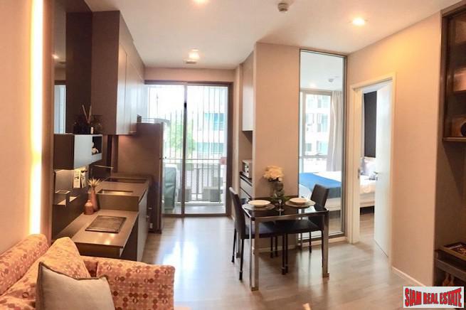 The Room Sukhumvit 69 | One Bedroom Condo for Sale with Pool Views and 100 m. to BTS Thong Lo