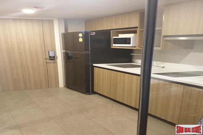 Na Va Ra Residence | New Modern One Bedroom Condo for Rent only 500 m. to BTS Chitlom