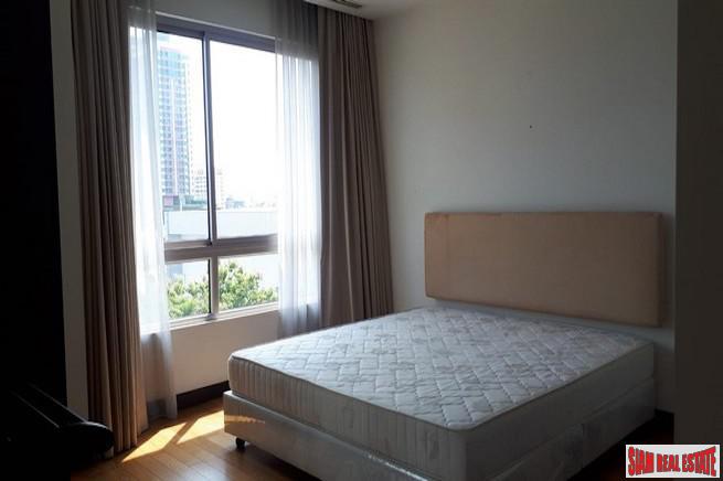 The Lofts Yennakart | Urgent Sale - Two Bedroom Condo with Excellent Facilities for Sale in Chong Nonsi