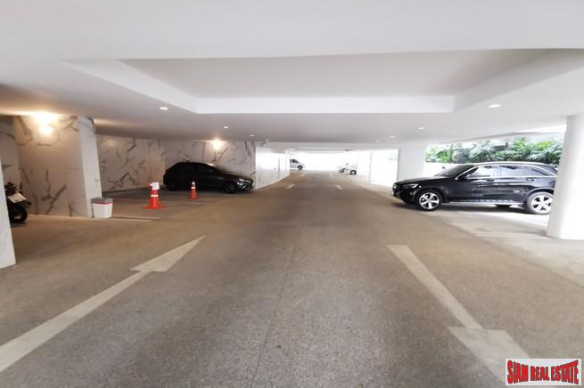 Luxury Low-Rise Freehold Residence Ready to Move in at the Exclusive Area of Ratchadamri, Lumpini - 1 Bed Units