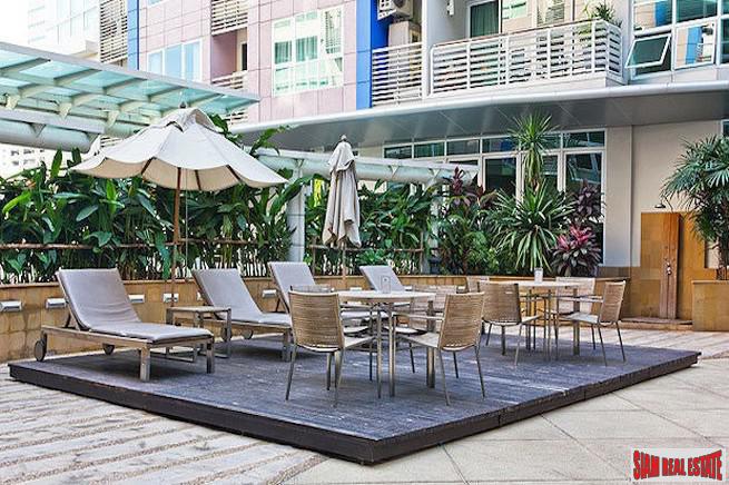 Avenue 61 Condominium | Spacious Contemporary Two Bedroom Low Rise Condo for Sale in a Quiet Area of Thonglor