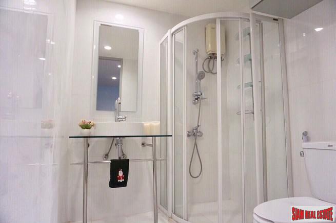 Silom Terrace | Extra Spacious Two Bedroom Condo Suitable for a Family for Rent in Silom-8