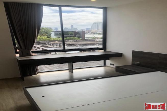 168 Sukhumvit 36 | Spacious Japanese Style One Bedroom Condo for Sale in Low Rise Thong Lo Building