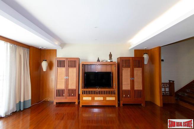 Noble House Thonglor 25