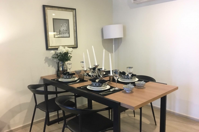 Maestro 02 Ruamrudee | Fully Furnished Two Bedroom and Pet Friendly Condo for Rent in Phloen Chit-4