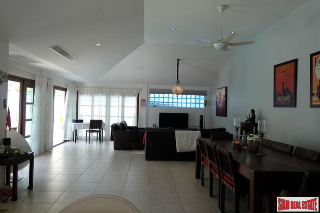 Loch Palm Cove | Large Courtyard Design Three Bedroom Pool Villa for Rent