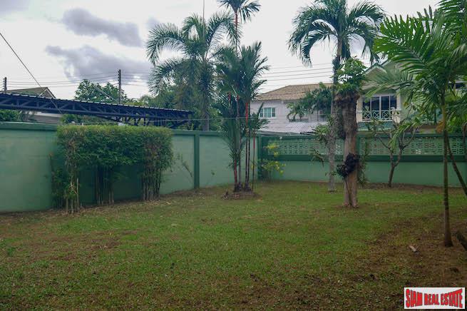 Charming Three Bedroom House in Quiet Chalong Residential Area-17