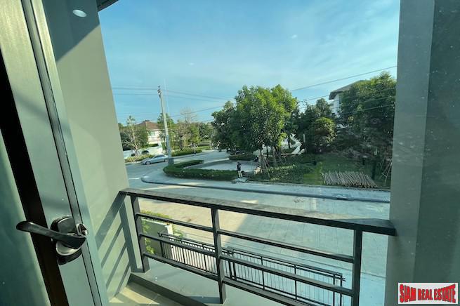 The Edition rama 9 Pattanakarn | Large Three Bedroom House with Private Plunge Pool + Extras for Rent-21