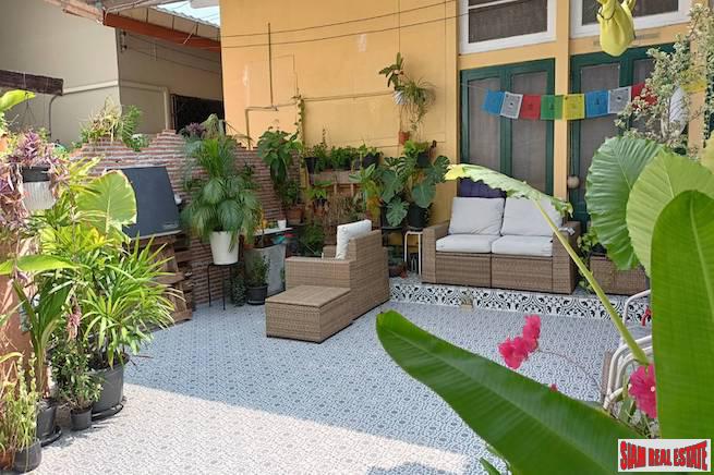 Charming Two Bedroom, Two Storey House for Rent Near BTS Chit Lom | Pet Friendly!