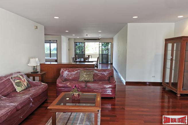 Spacious Two Bedroom Apartment for Rent with Two Balconies in Low Density Building - Phrom Phong-2