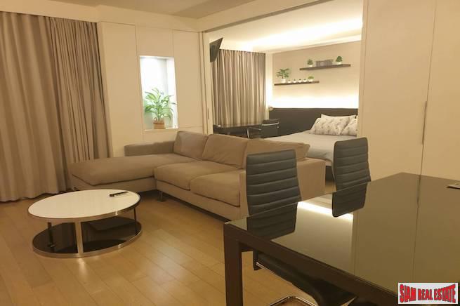 Mode Sukhumvit 61 | Big One Bedroom for Rent in a Low Rise Building Near BTS Ekkamai-13