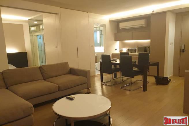 Mode Sukhumvit 61 | Big One Bedroom for Rent in a Low Rise Building Near BTS Ekkamai-2