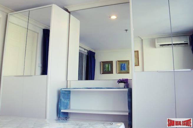 Grand Parkview Asoke | Comfortable One Bedroom Condo on the 27th Floor for Rent-11