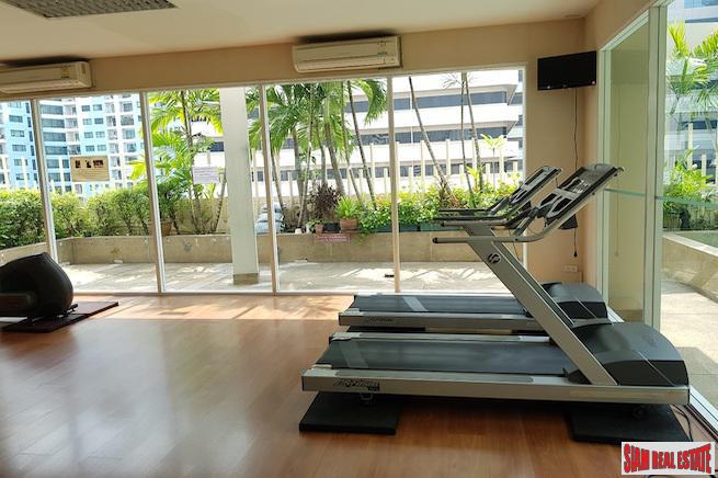 Grand Parkview Asoke | Comfortable One Bedroom Condo on the 27th Floor for Rent-16