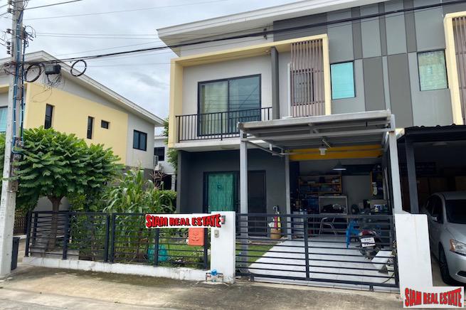 The Connect 35 | Large Two Bedroom Bright & Comfortable Townhouse for Sale in Phatthanakan