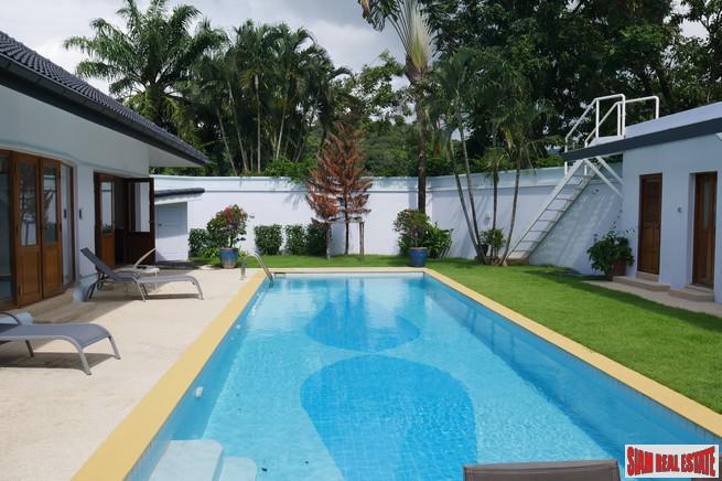 Loch Palm Courtyard | Glorious Five Bedroom Home with a Private Pool for Sale-2