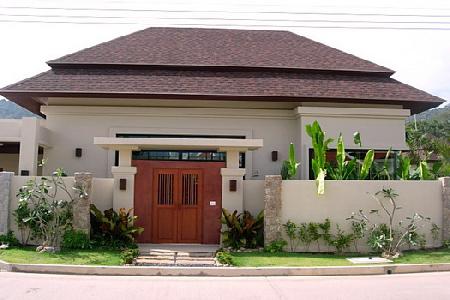 Newly Built 1 to 2 Bedroom Modern Thai Houses For Sale with Swimming Pool at Nai Harn, Phuket-9