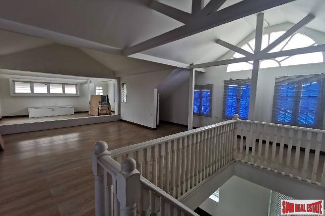 Spectacular Six Bedroom, Newly Renovated House for Rent, 500 sqm Residence at Sukhumvit 39