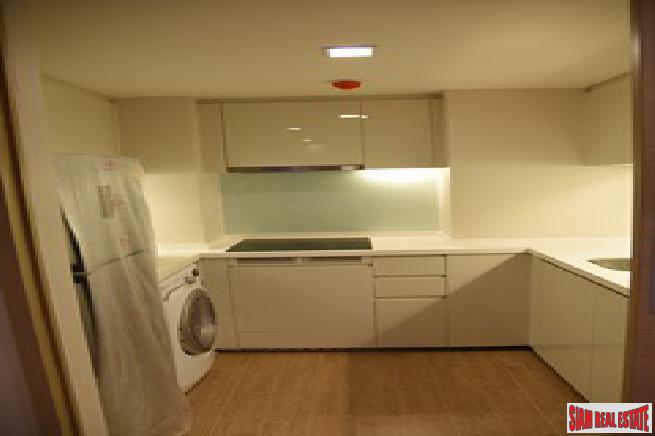 The VISCAYA Private Residence, 2 bedrooms+ 1 Study room, 3 bathrooms Apartment with 150 Sq.m.