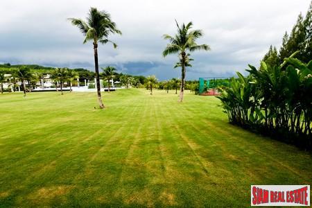 Grove Gardens Townhome | Modern Sea View 3 Bedroom Townhome on Golf Course in Cape Yamu-17
