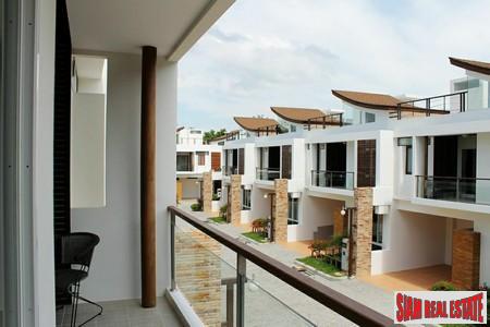 Three-Bedroom Townhomes with Jacuzzi Roof Terraces in Rawai-13