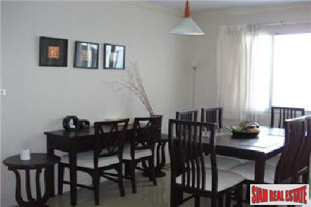 Witthayu Complex | Large Two Bedroom Condo near BTS Phloen Chit