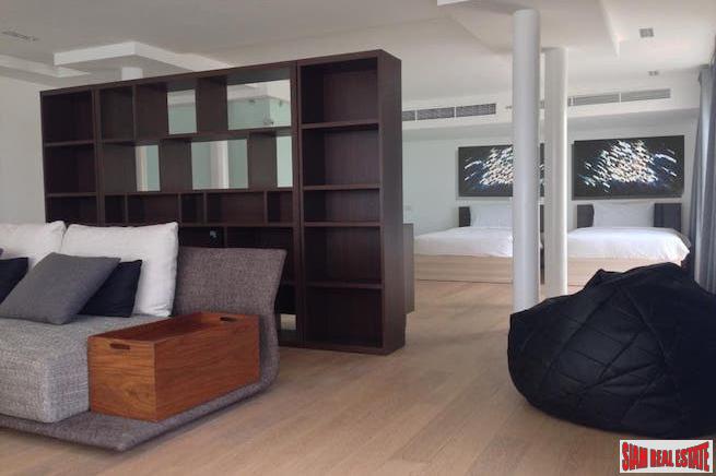 The Bay Yamu | Luxury Five Bedroom Modern Tropical Pool Villa for Sale-10