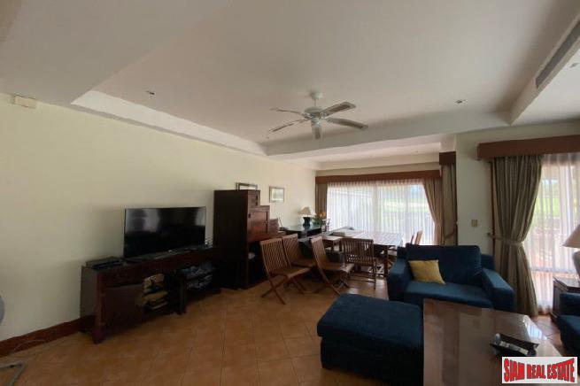 Contemporary three-bedroom villa with private pool in Laguna